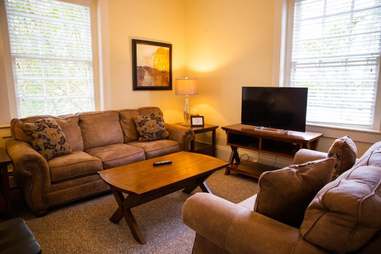 Providence Manor House Bed & Breakfast Bed & Breakfast Clemmons