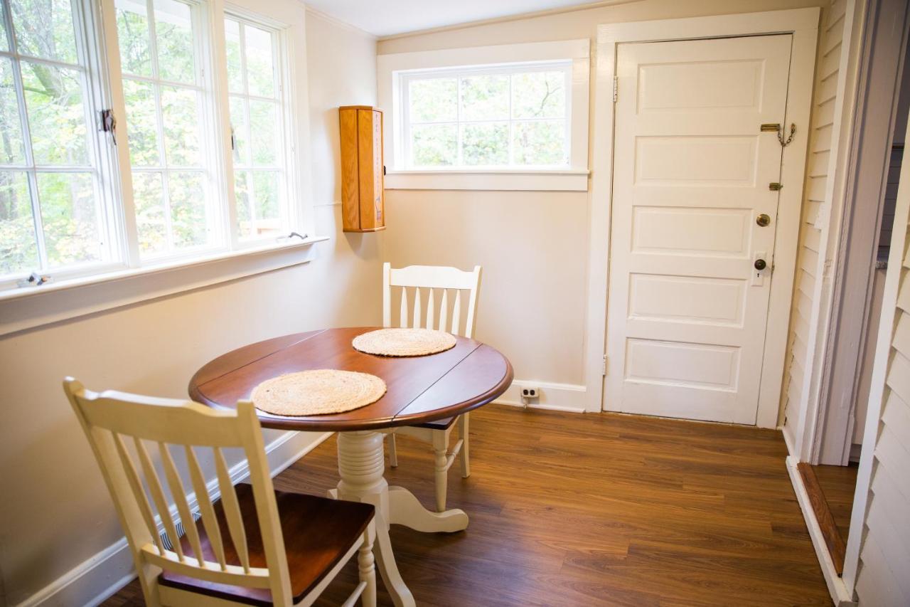 Providence Manor House Bed & Breakfast *