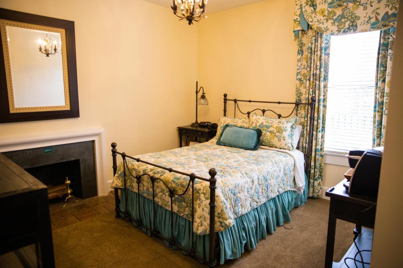 Providence Manor House Bed & Breakfast