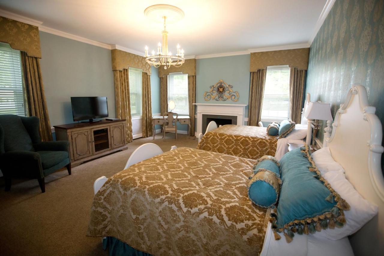 Providence Manor House Bed & Breakfast Alojamento de Acomodação e Pequeno-almoço *